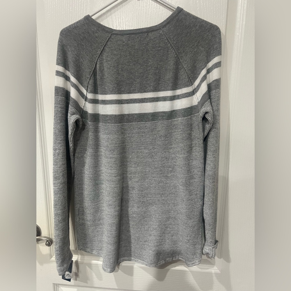 Karen Scott Heather Gray Sweater with White Accents NWT!!! - Picture 2 of 6